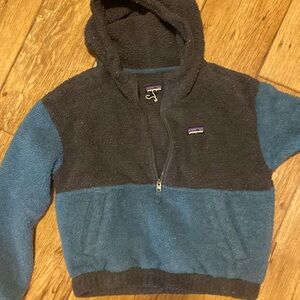 Girls Sherpa Patagonia pullover size L